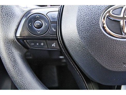 Used 2021 Toyota RAV4 LE image 16