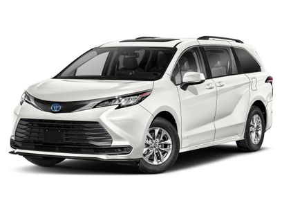 New 2025 Toyota Sienna LE