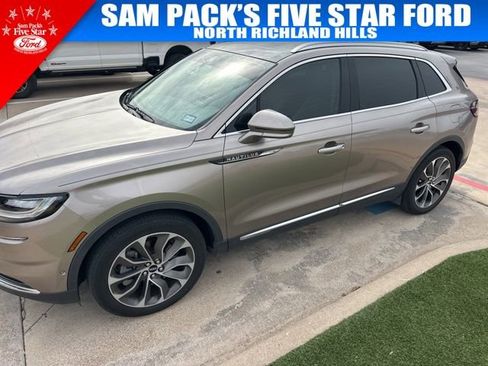 Used 2021 Lincoln Nautilus Reserve w/ Equipment Group 201A image 2