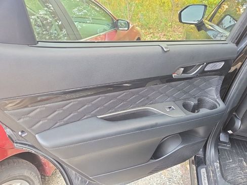 Used 2021 Hyundai Palisade Calligraphy image 9