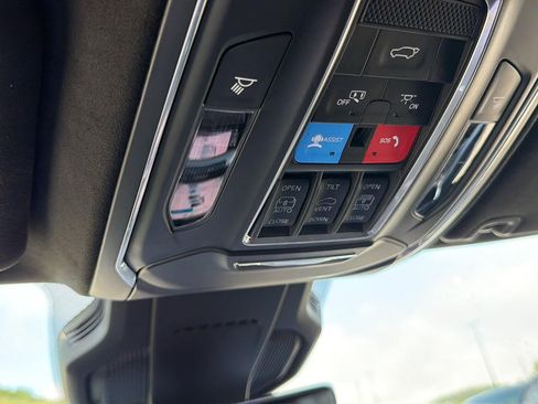 Used 2024 Jeep Wagoneer Launch Edition AWD/4WD image 20