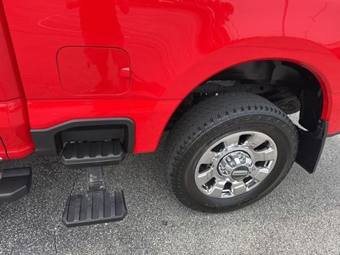 Used 2024 Ford F250 Lariat w/ Chrome Package image 23