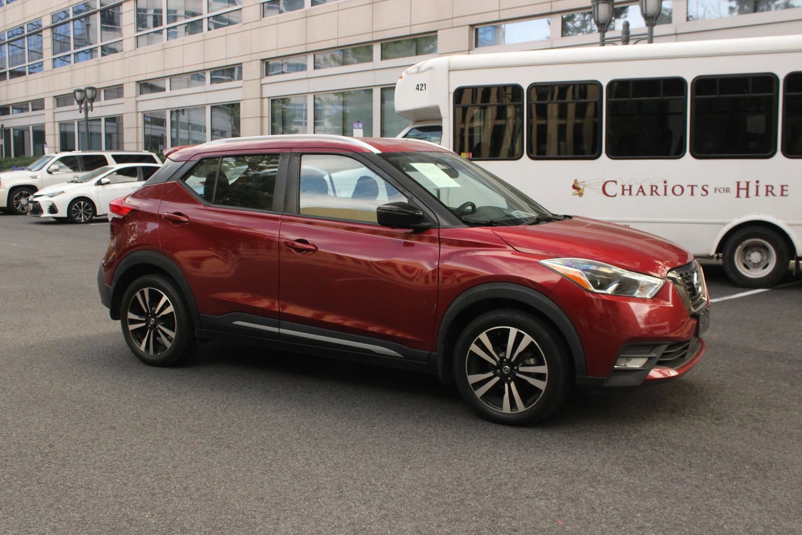 Used 2020 Nissan Kicks SR FWD image 2
