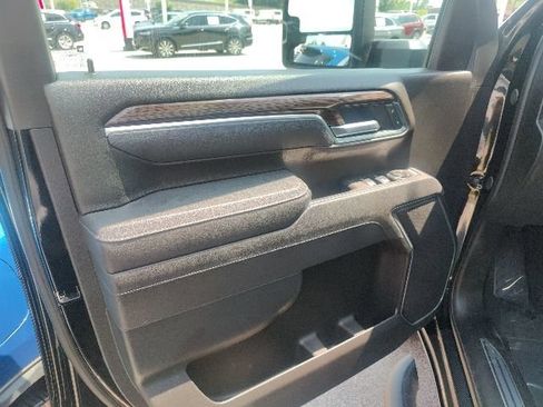Used 2025 Chevrolet Silverado 2500 LT w/ Trail Boss Package AWD/4WD image 12