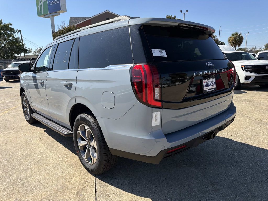 New 2027 Ford Expedition Active RWD image 4
