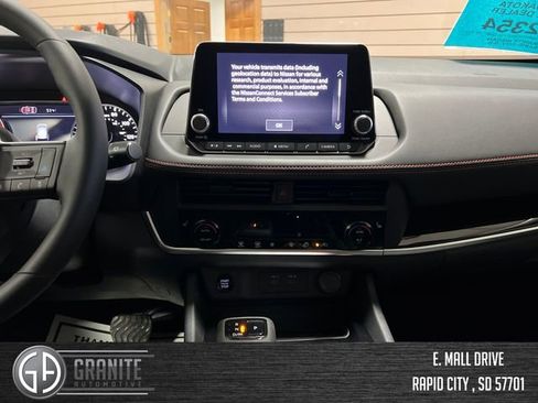 New 2026 Nissan Rogue SV AWD/4WD image 17