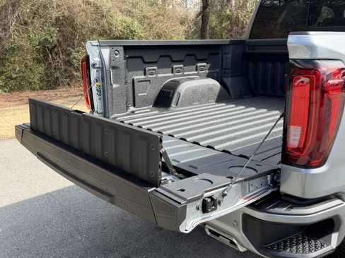 New 2026 GMC Sierra 1500 AT4 w/ AT4 Premium Package AWD/4WD image 13