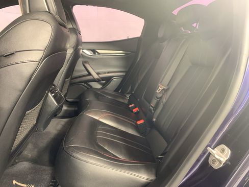 Used 2017 Maserati Ghibli S image 32