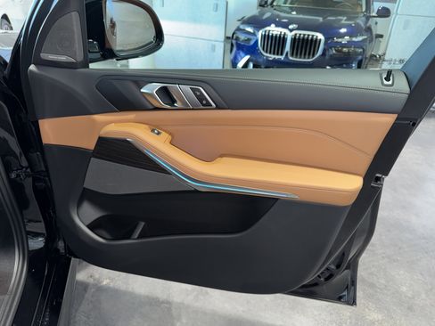 New 2026 BMW X5 xDrive50e w/ M Sport Package image 8