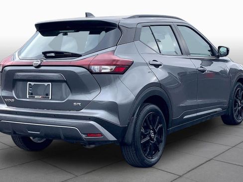Used 2022 Nissan Kicks SR w/ Premium Package FWD image 13