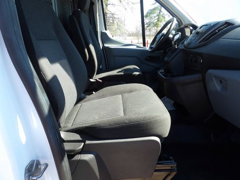 Used 2019 Ford Transit 250 130 Low Roof w/ Exterior Upgrade Package image 18