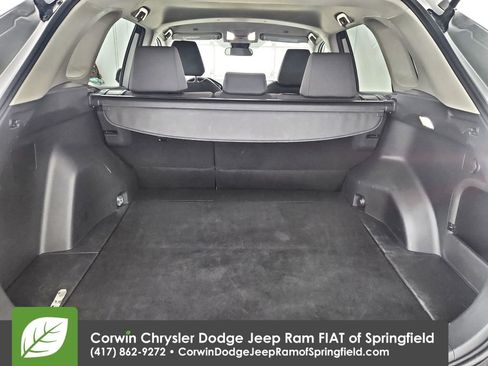 Used 2025 Toyota RAV4 XLE AWD/4WD image 31