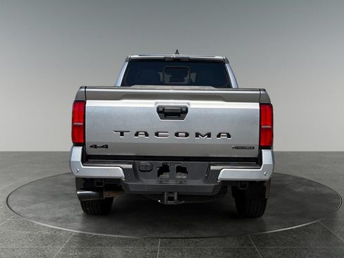 Used 2025 Toyota Tacoma TRD Off-Road w/ TRD Off Road Upgrade Package AWD/4WD image 8