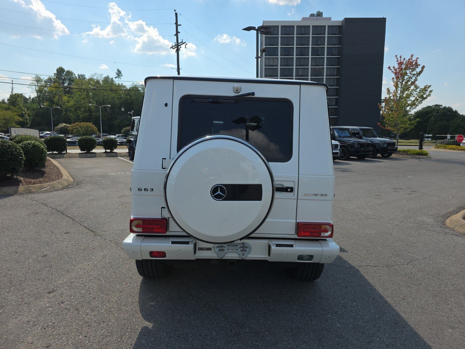 Used 2015 Mercedes-Benz G 63 AMG 4MATIC image 4