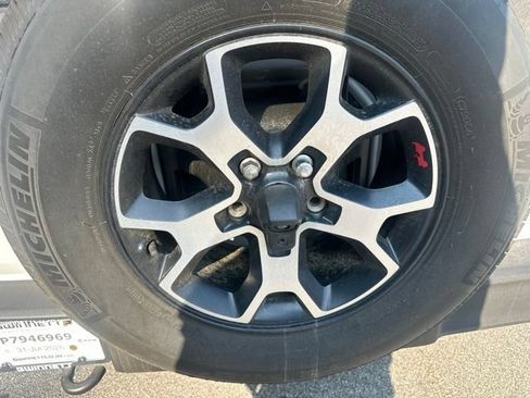 Used 2018 Jeep Wrangler Unlimited Sport AWD/4WD image 16