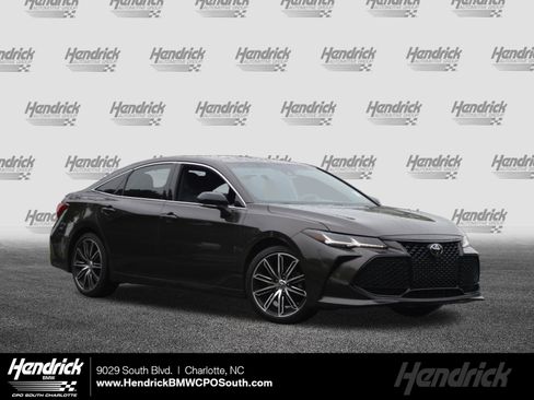 Used 2019 Toyota Avalon Touring w/ Advanced Safety Package FWD image 1