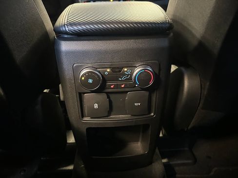 Used 2020 Ford Explorer XLT w/ Comfort Package AWD/4WD image 23