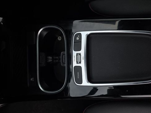 Used 2024 Mercedes-Benz CLA 250 4MATIC image 13