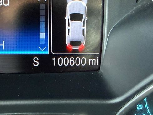 Used 2015 Ford Escape SE w/ Equipment Group 201A image 5