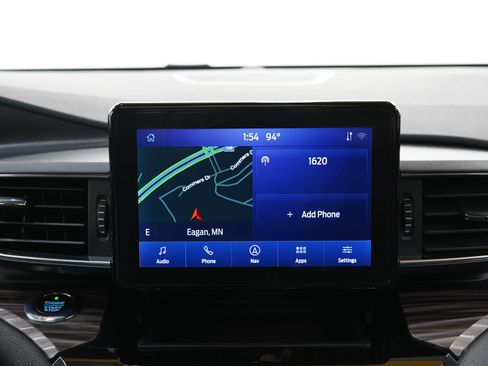 Used 2021 Ford Explorer Limited w/ Equipment Group 301A AWD/4WD image 17