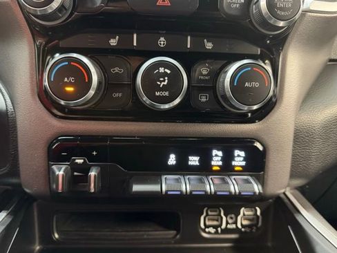 Used 2020 RAM 1500 Big Horn AWD/4WD image 26