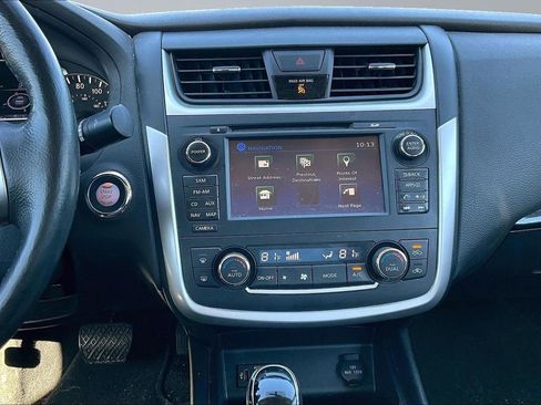 Used 2016 Nissan Altima 2.5 SL w/ 2.5 Technology Package FWD image 9
