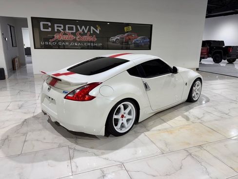 Used 2017 Nissan 370Z Coupe RWD image 9