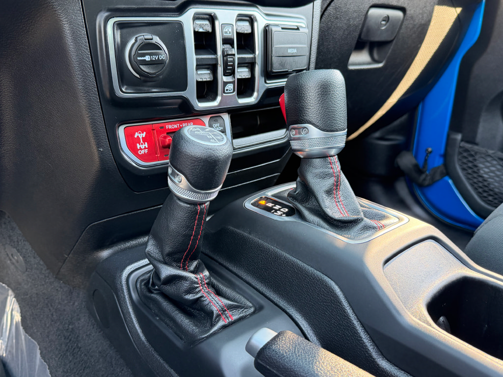 Used 2021 Jeep Wrangler Unlimited Rubicon AWD/4WD image 26