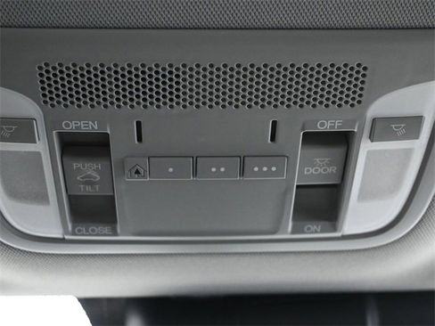 Used 2020 Acura ILX w/ Premium Package image 22