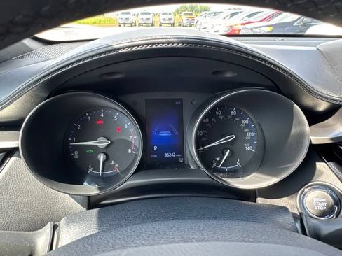 Used 2018 Toyota C-HR XLE FWD image 14
