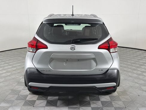 Used 2018 Nissan Kicks SR w/ Premium Package FWD image 6