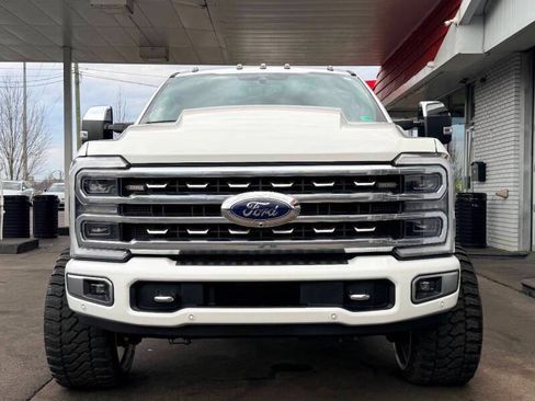 Used 2024 Ford F350 Platinum w/ FX4 Off-Road Package AWD/4WD image 7