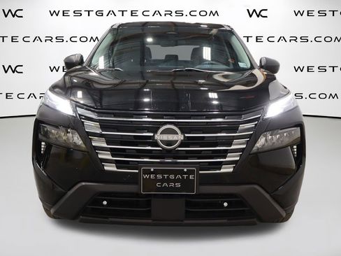 Used 2024 Nissan Rogue S image 4