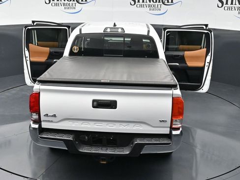 Used 2018 Toyota Tacoma SR5 image 26