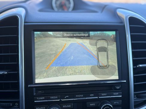 Used 2016 Porsche Cayenne image 18