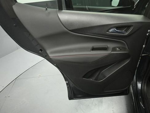 Used 2022 Chevrolet Equinox RS w/ LPO, Floor Liner Package image 21