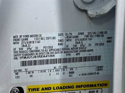 Used 2024 Ford Expedition XLT image 12