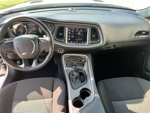 Used 2022 Dodge Challenger R/T Scat Pack w/ Scat Pack Stripe image 30