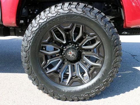 New 2026 Ford F250 Lariat w/ Black Appearance Package image 9