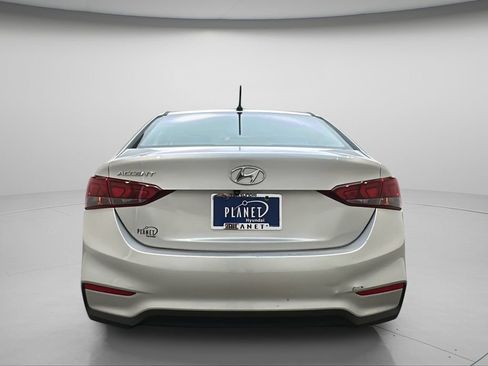 Used 2019 Hyundai Accent SE FWD image 5