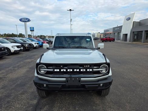 New 2026 Ford Bronco Outer Banks AWD/4WD image 2