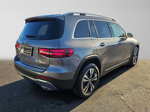 Used 2026 Mercedes-Benz GLB 250 image 3