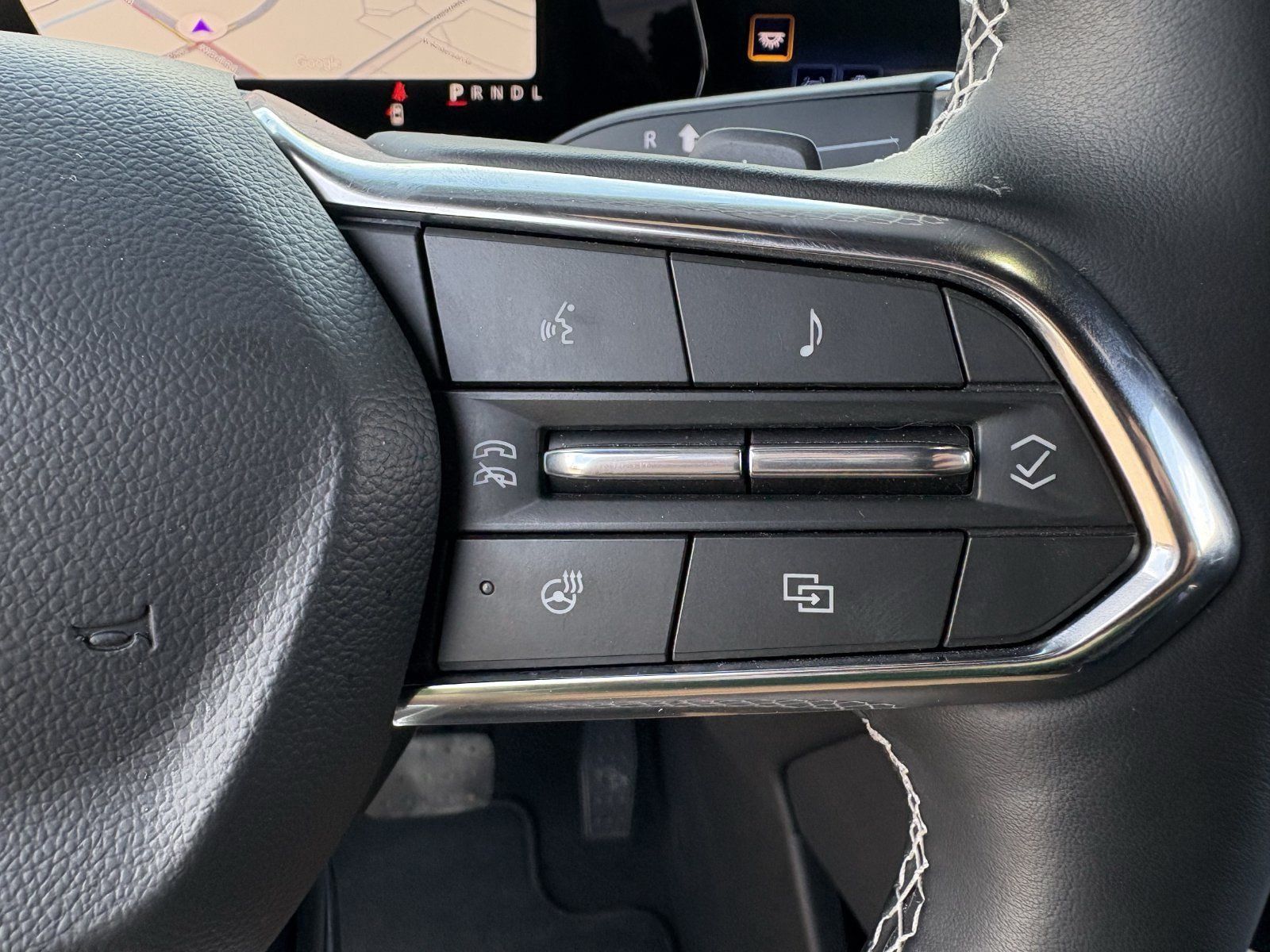 Used 2026 Chevrolet Traverse LT AWD/4WD image 38
