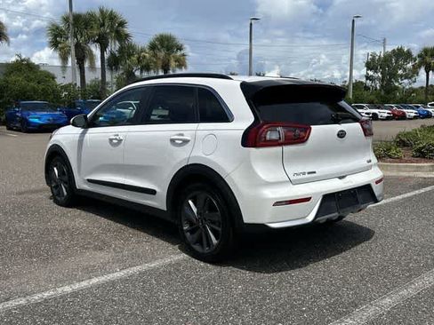 Used 2017 Kia Niro FWD image 12