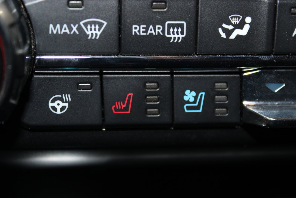 Used 2021 Ford F150 Lariat w/ Equipment Group 502A High AWD/4WD image 34
