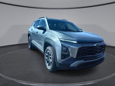 New 2026 Chevrolet Equinox ACTIV w/ Convenience Package III AWD/4WD image 2