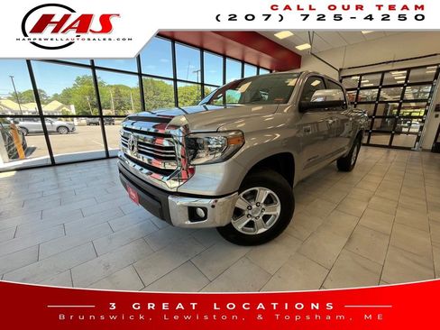Used 2016 Toyota Tundra SR5 w/ SR5 Upgrade Package AWD/4WD image 1