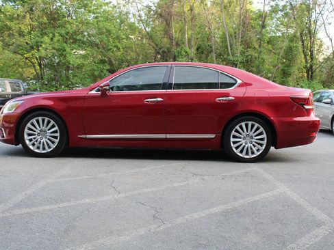 Used 2013 Lexus LS 460 w/ Comfort Pkg RWD image 29