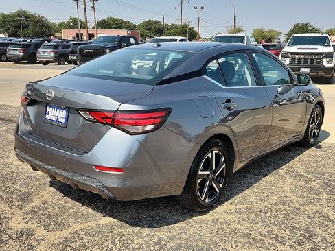 Used 2025 Nissan Sentra SV FWD image 3