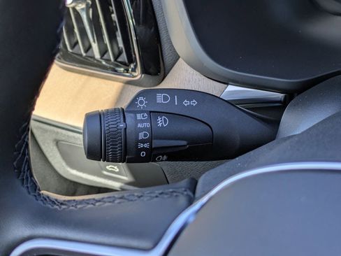 New 2026 Volvo XC60 B5 Core AWD/4WD image 34